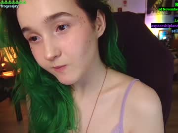 girl Girls On Cam with frogessjay