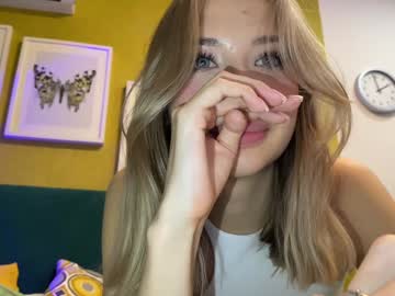 girl Girls On Cam with silk_angell