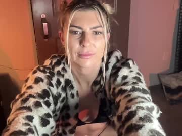 girl Girls On Cam with chloecumz4u