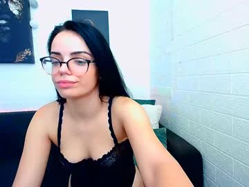 girl Girls On Cam with sophi3_x