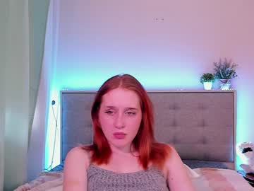 girl Girls On Cam with strawberry_sunset