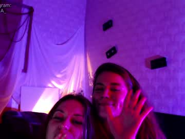couple Girls On Cam with _pure_joy