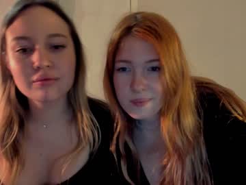couple Girls On Cam with star_and_jane_