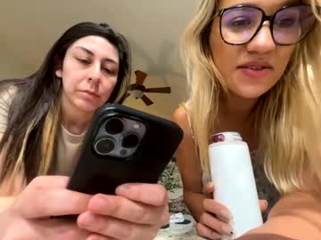 couple Girls On Cam with blossomspiceinn