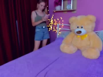 girl Girls On Cam with _julia_ro