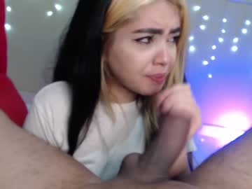 couple Girls On Cam with holly_couple