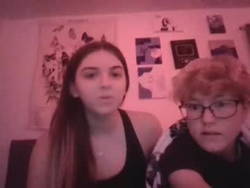 couple Girls On Cam with dommymommy17