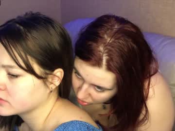 couple Girls On Cam with madellana