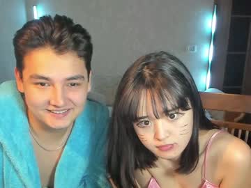 couple Girls On Cam with liisiyang