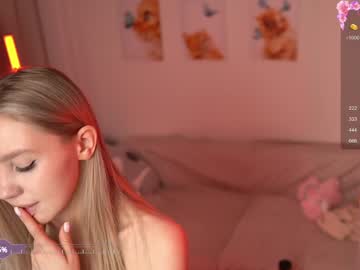 girl Girls On Cam with avroramy