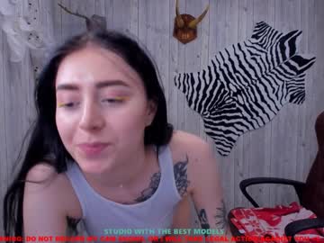 girl Girls On Cam with katisarks_coy