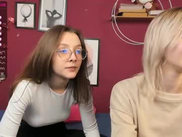 couple Girls On Cam with agathejoelle