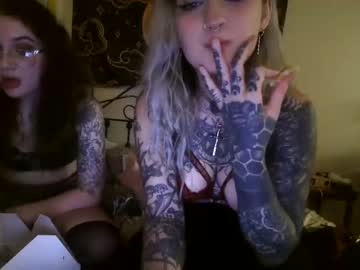 couple Girls On Cam with valebaby99