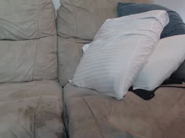 couple Girls On Cam with ari045