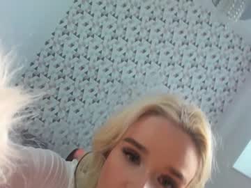 girl Girls On Cam with blonde_tina