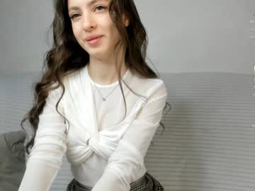 girl Girls On Cam with lily__div