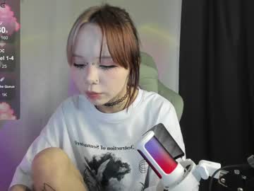 girl Girls On Cam with gummi_heart