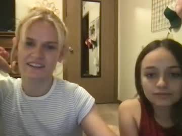 girl Girls On Cam with lily_lovelace777