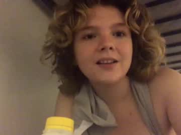 girl Girls On Cam with islalynn