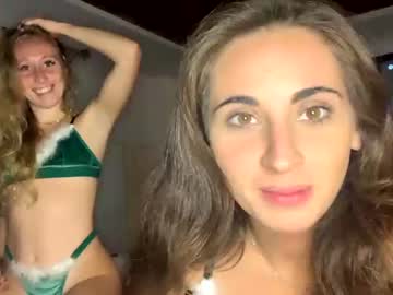 couple Girls On Cam with pixieandstorm