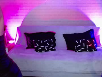 girl Girls On Cam with makarena_medina
