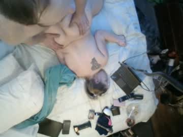 couple Girls On Cam with howiefeltersnatch1st