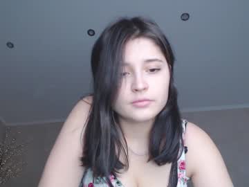 girl Girls On Cam with litttle_baby