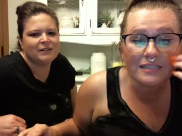 couple Girls On Cam with sizzlebuns