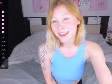 girl Girls On Cam with blue_colada
