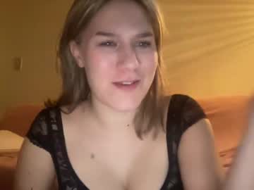 girl Girls On Cam with p3rs0nalaphr0d1t3