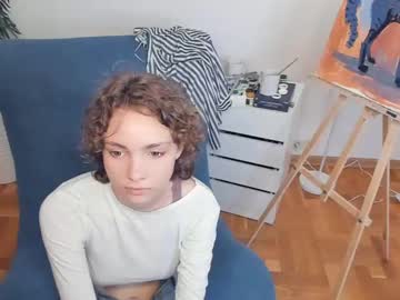 girl Girls On Cam with cutee_curls