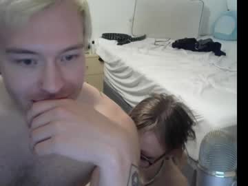 couple Girls On Cam with maladence