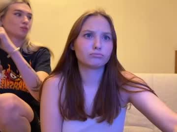 couple Girls On Cam with glockoffrog