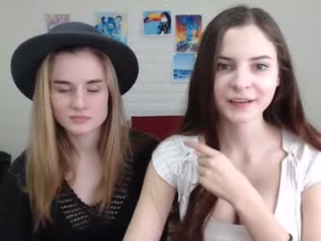 couple Girls On Cam with margo_art