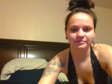 couple Girls On Cam with couple_tatted