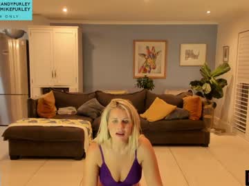 couple Girls On Cam with hurleypurley