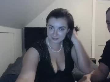 couple Girls On Cam with buffytheassslayer69