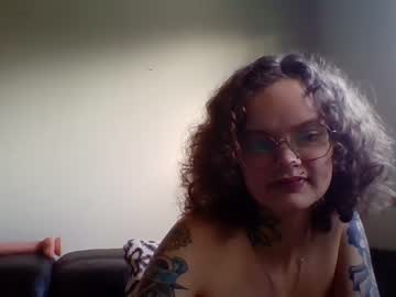 girl Girls On Cam with lucrativelucy
